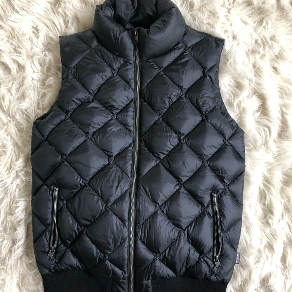 Patagonia puffy vest NWOT